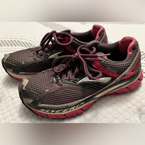 Brooks Glycerin Running Shoes, Size 7, Good Condition, Great Tread